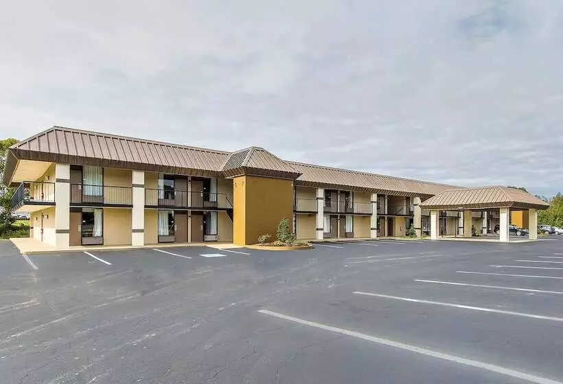 Отель Quality Inn