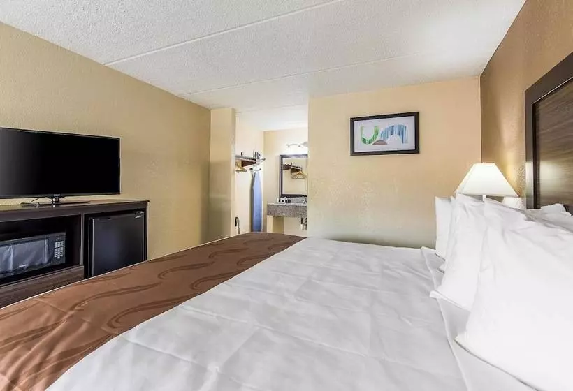 Отель Quality Inn