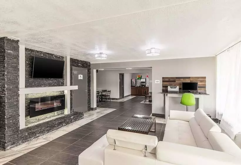 Отель Quality Inn