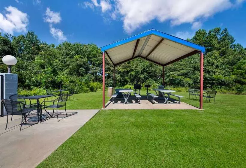 هتل Quality Inn Near Parc Natchitoches