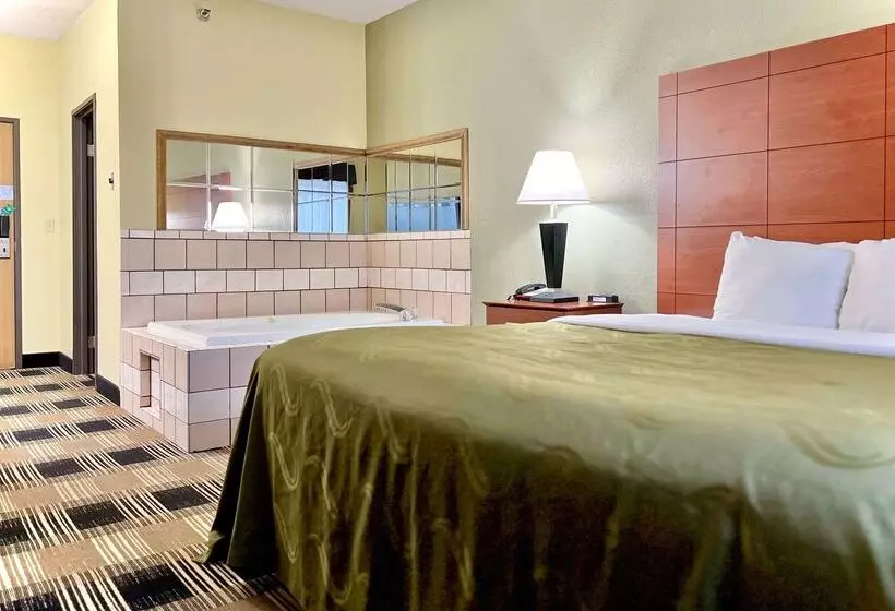 فندق Quality Inn & Suites Wisconsin Dells Downtown   Waterparks Area