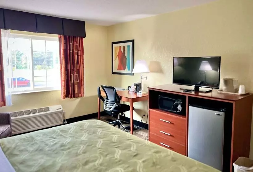 فندق Quality Inn & Suites Wisconsin Dells Downtown   Waterparks Area