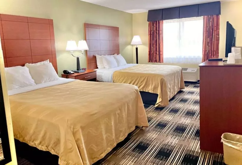 فندق Quality Inn & Suites Wisconsin Dells Downtown   Waterparks Area