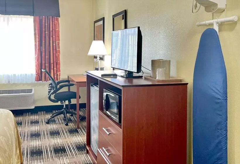 فندق Quality Inn & Suites Wisconsin Dells Downtown   Waterparks Area