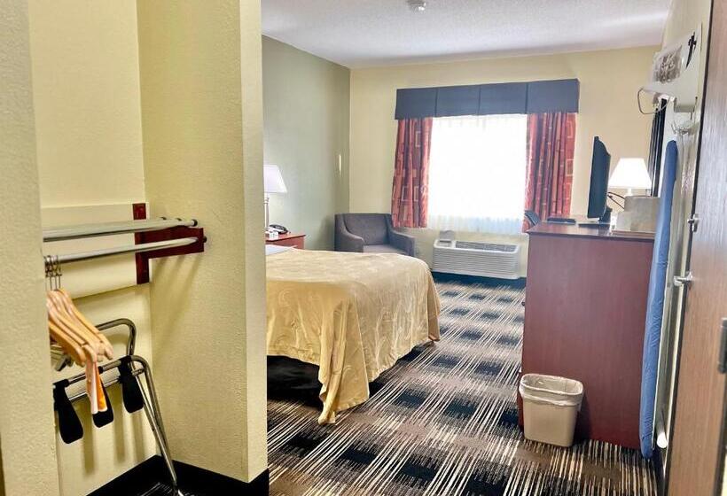 Szálloda Quality Inn & Suites Wisconsin Dells Downtown   Waterparks Area