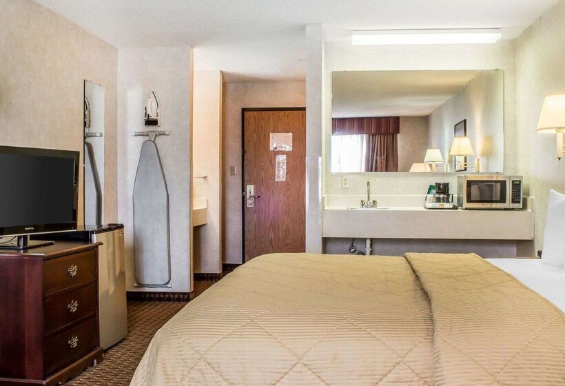 Отель Quality Inn & Suites Yuma