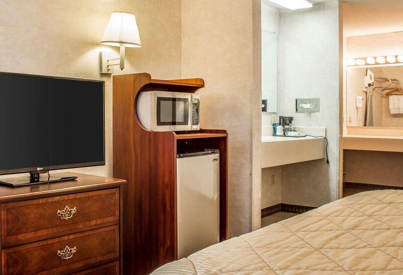 Отель Quality Inn & Suites Yuma