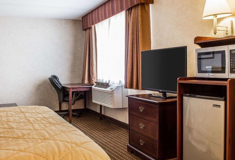 Отель Quality Inn & Suites Yuma