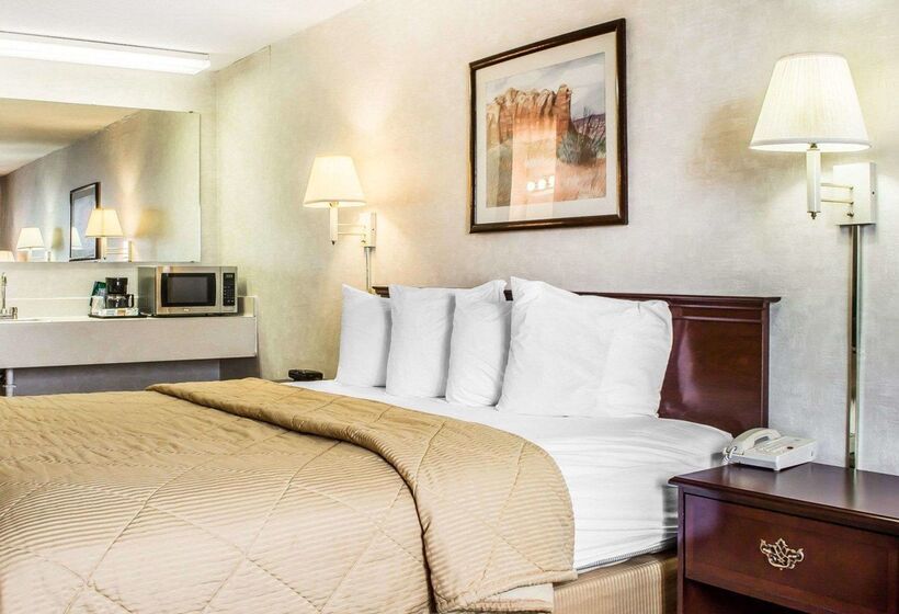 Отель Quality Inn & Suites Yuma