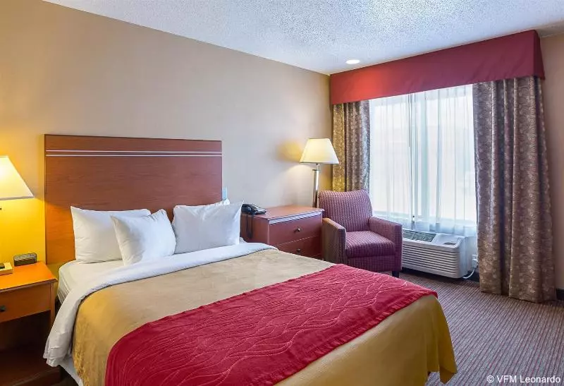 בית מלון כפרי Quality Inn