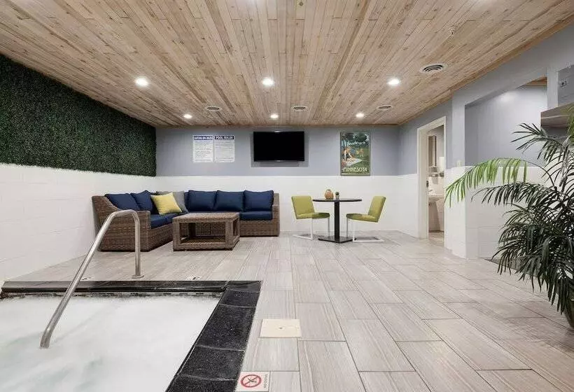 Отель Redwood Lodge