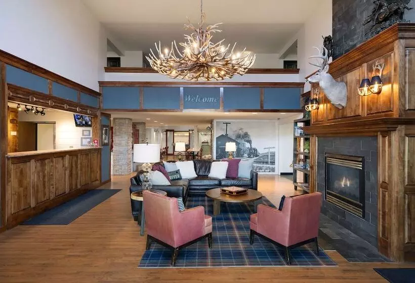 Отель Redwood Lodge