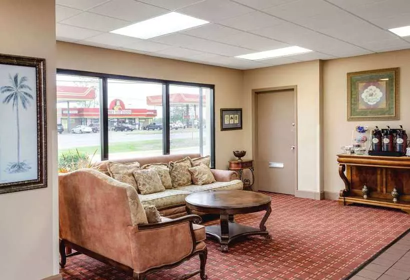 Motel 6 Cleveland, Ms Delta State University