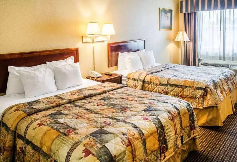 Motel 6 Cleveland, Ms Delta State University