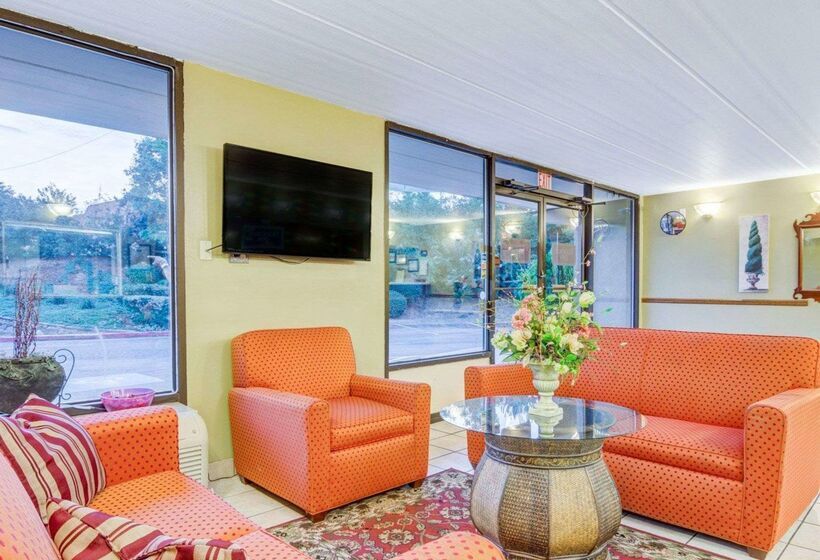 فندق Rodeway Inn Norcross