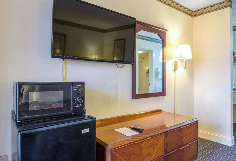 فندق Rodeway Inn Norcross