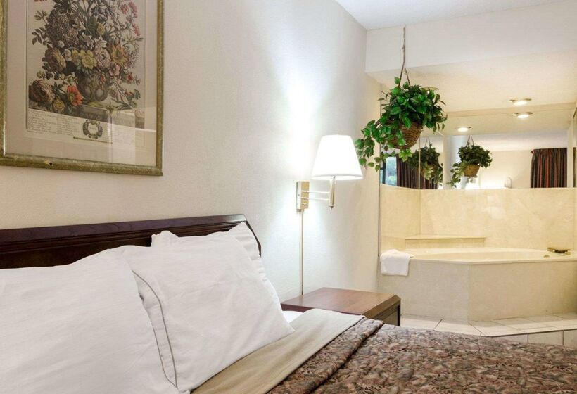 فندق Rodeway Inn Norcross