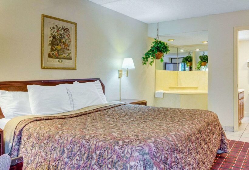 فندق Rodeway Inn Norcross