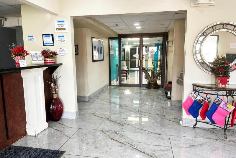 فندق Rodeway Inn & Suites