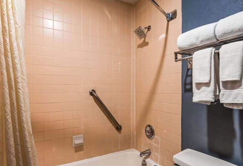 فندق Quality Inn & Suites Fayetteville I 95