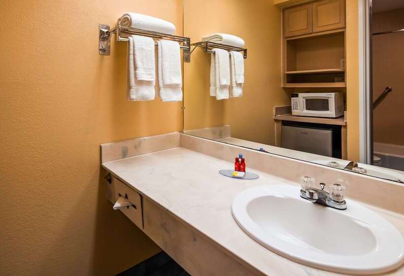 فندق Quality Inn & Suites Fayetteville I 95