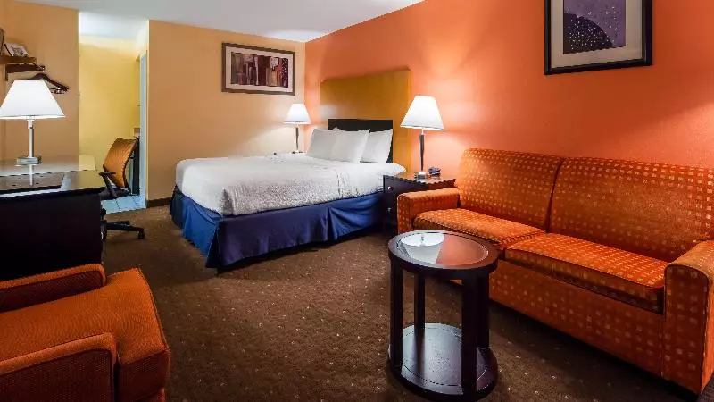 هتل Quality Inn & Suites Fayetteville I 95