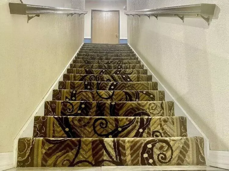 Отель Travelodge By Wyndham Junction City