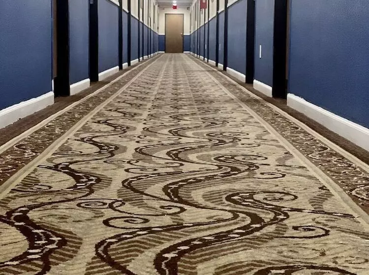 Отель Travelodge By Wyndham Junction City