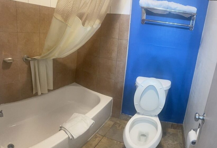 בית מלון כפרי Travelodge By Wyndham Junction City