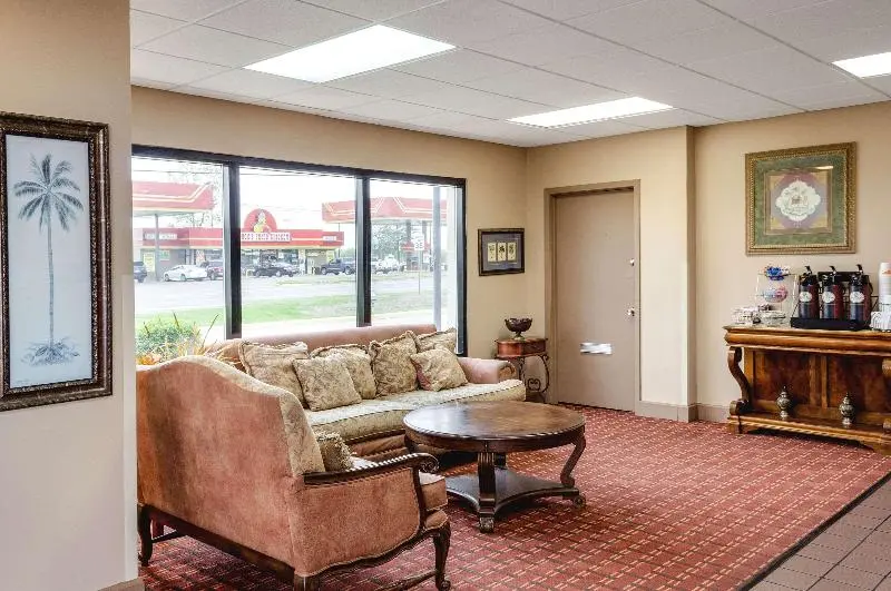 Motel 6 Cleveland, Ms   Delta State University