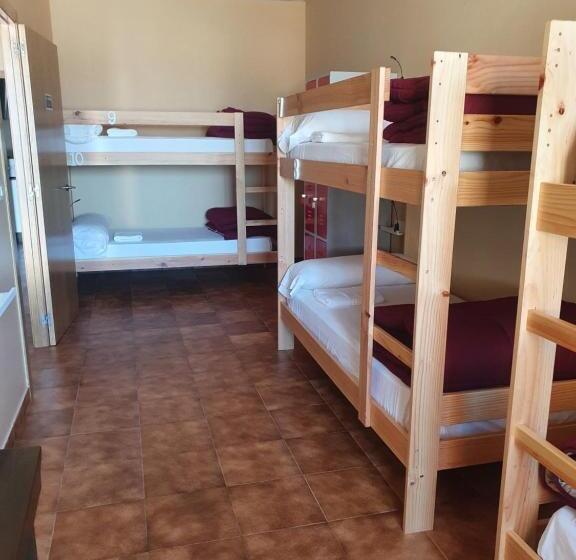 هاستل A Corticela