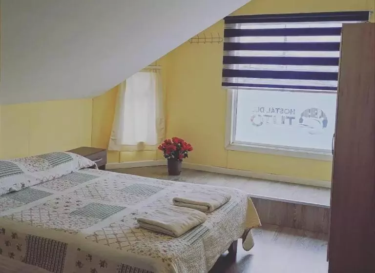 ユースホステル Hostal Del Tuto