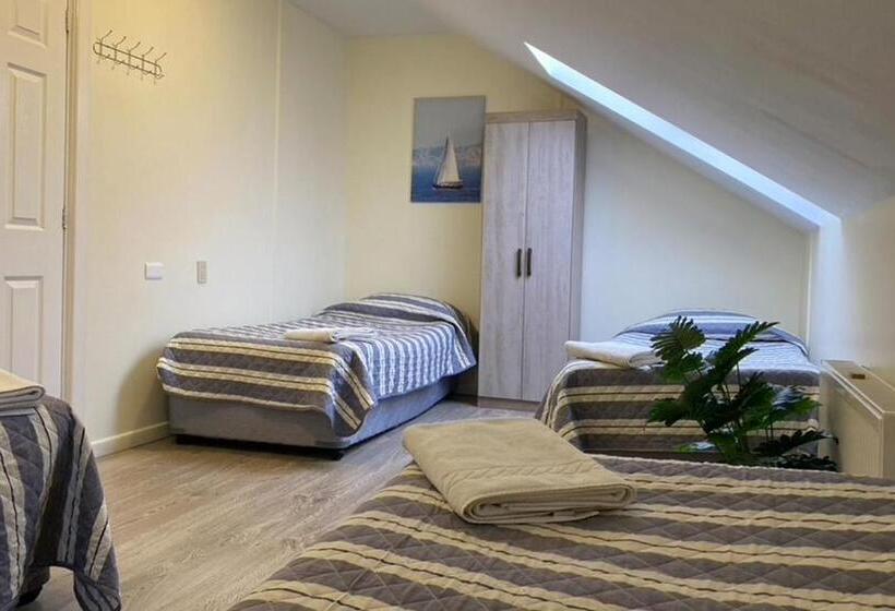 هاستل Hostal Del Tuto