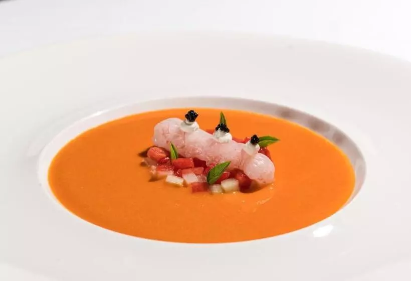 Dam Boutique Hotel & Restaurant