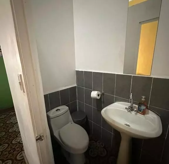 پانسیون Hostal Velvet Plaza