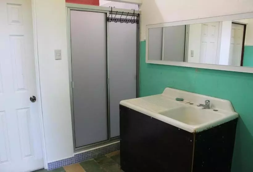 پانسیون Hostal Velvet Plaza