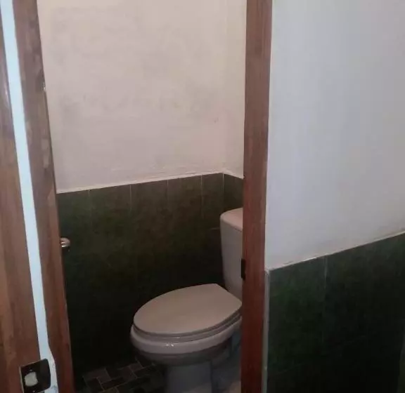 پانسیون Hostal Velvet Plaza