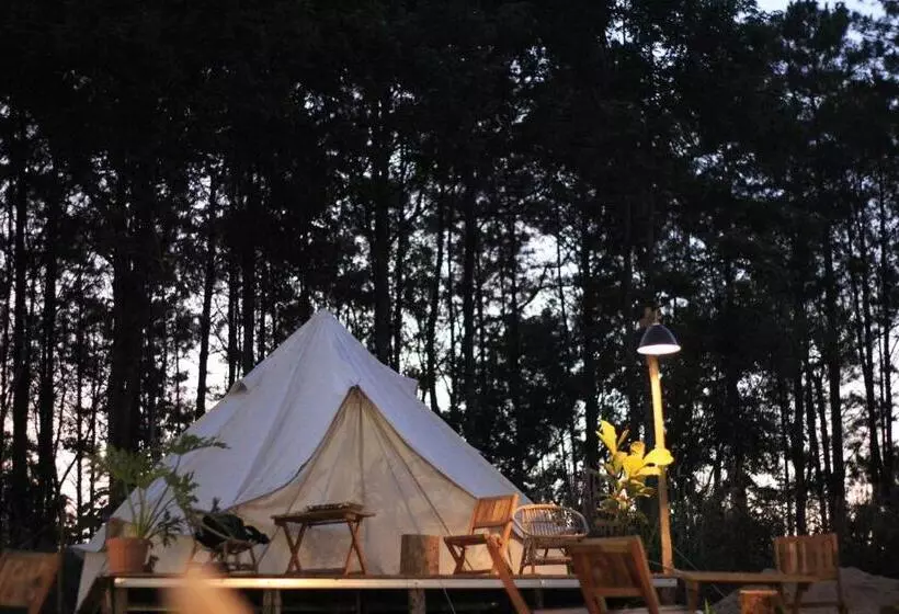 Sjugare Gård Bed & Breakfast