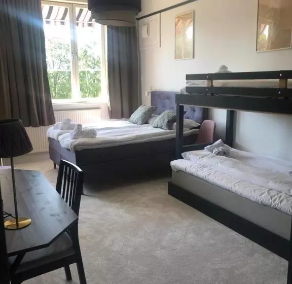 Sjugare Gård Bed & Breakfast