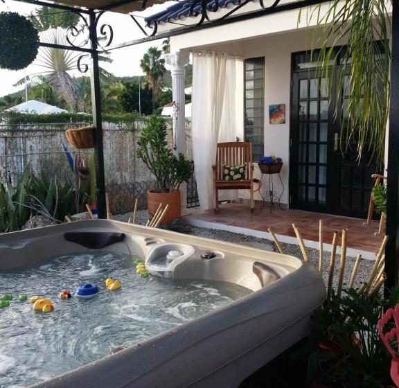 هاستل Casa Bonita Inn