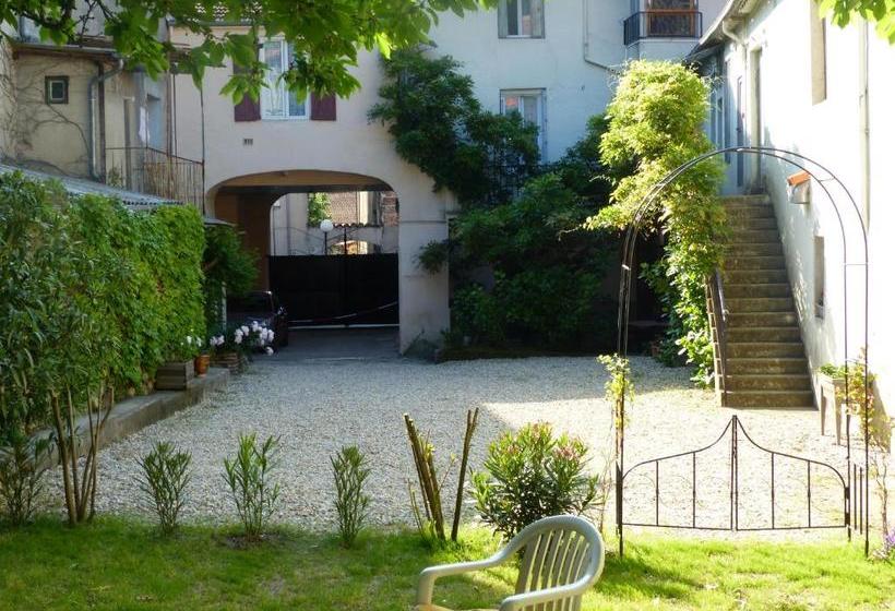 住宿加早餐 Les Glycines