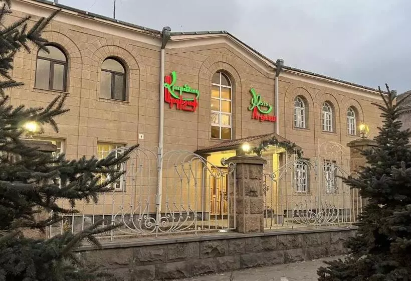 هتل Argishti