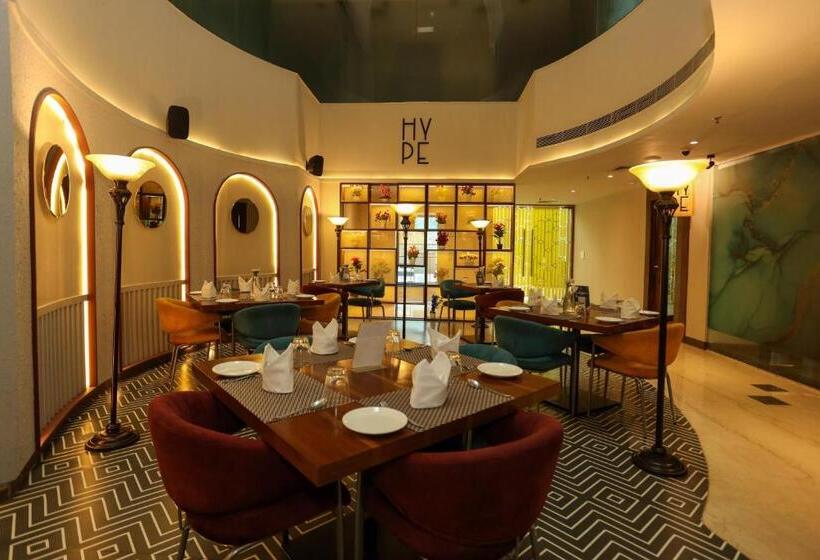 בית מלון כפרי Hyphen Business