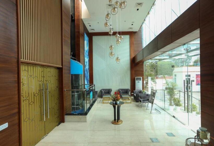 בית מלון כפרי Hyphen Business