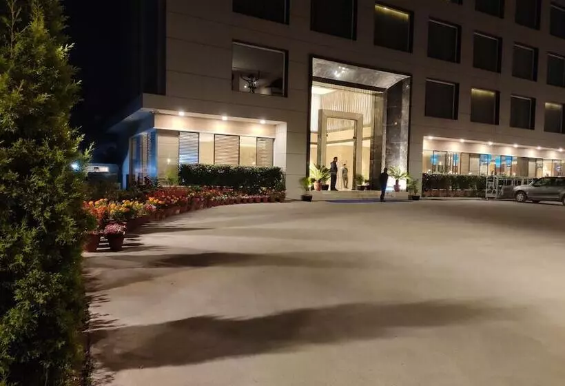 ホテル Novanta Jamshedpur