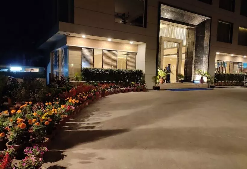 ホテル Novanta Jamshedpur