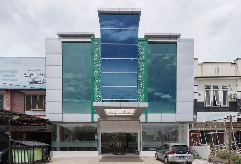 ホテル Reddoorz Syariah Near Baiturrahman Aceh
