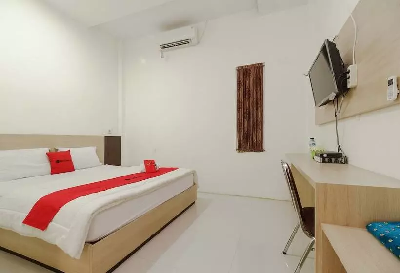 ホテル Reddoorz Syariah Near Baiturrahman Aceh