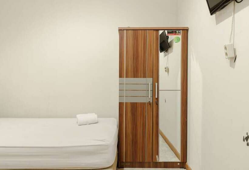 בית מלון כפרי Reddoorz Syariah Near Baiturrahman Aceh