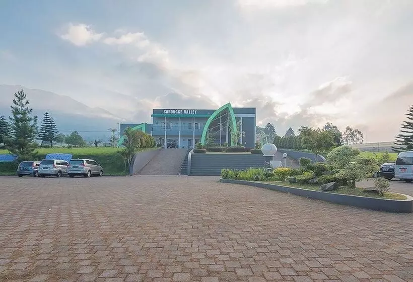 Hotelli Reddoorz Syariah @ Sarongge Cianjur